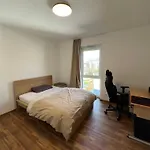 Wohnung Naehe Flughafen Und Messe