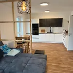 Wohnung Naehe Flughafen Und Messe